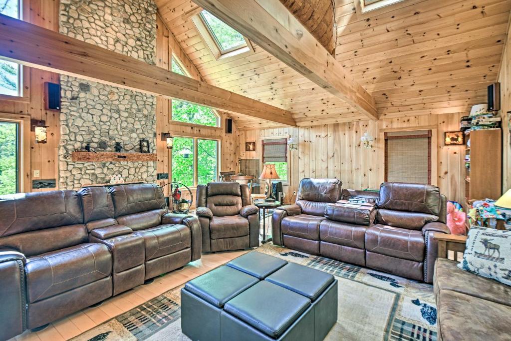 Serene Lakefront Cabin with Fire Pit and Kayaks! in Sanbornville, New